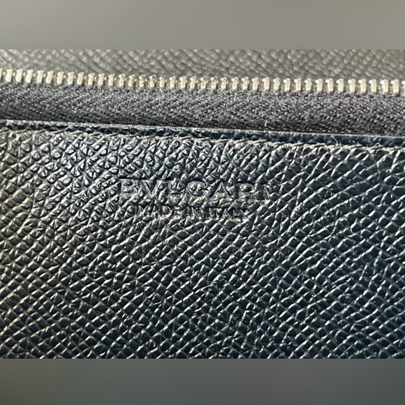 Authentic BVLGARI Leather Bifold WOC, COA - Picture 11 of 13
